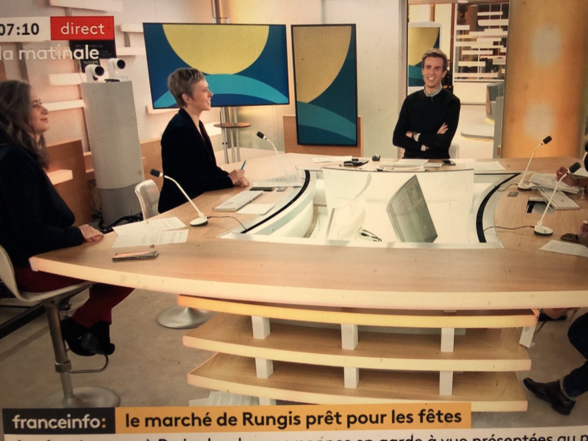 Heliocknan's tweet photo. @franceinfo je suis effaré par votre comportement: on passe des pénuries à #Mayotte , de la guerre horrible #hamas et #Israel , et vous nous parlez de #noël !! Et encore plus de foie gras ! Quelle impunité la plus totale 😳
Nous vivons pas dans le même monde 
#COP28 https://t.co/f3PVniiDhC