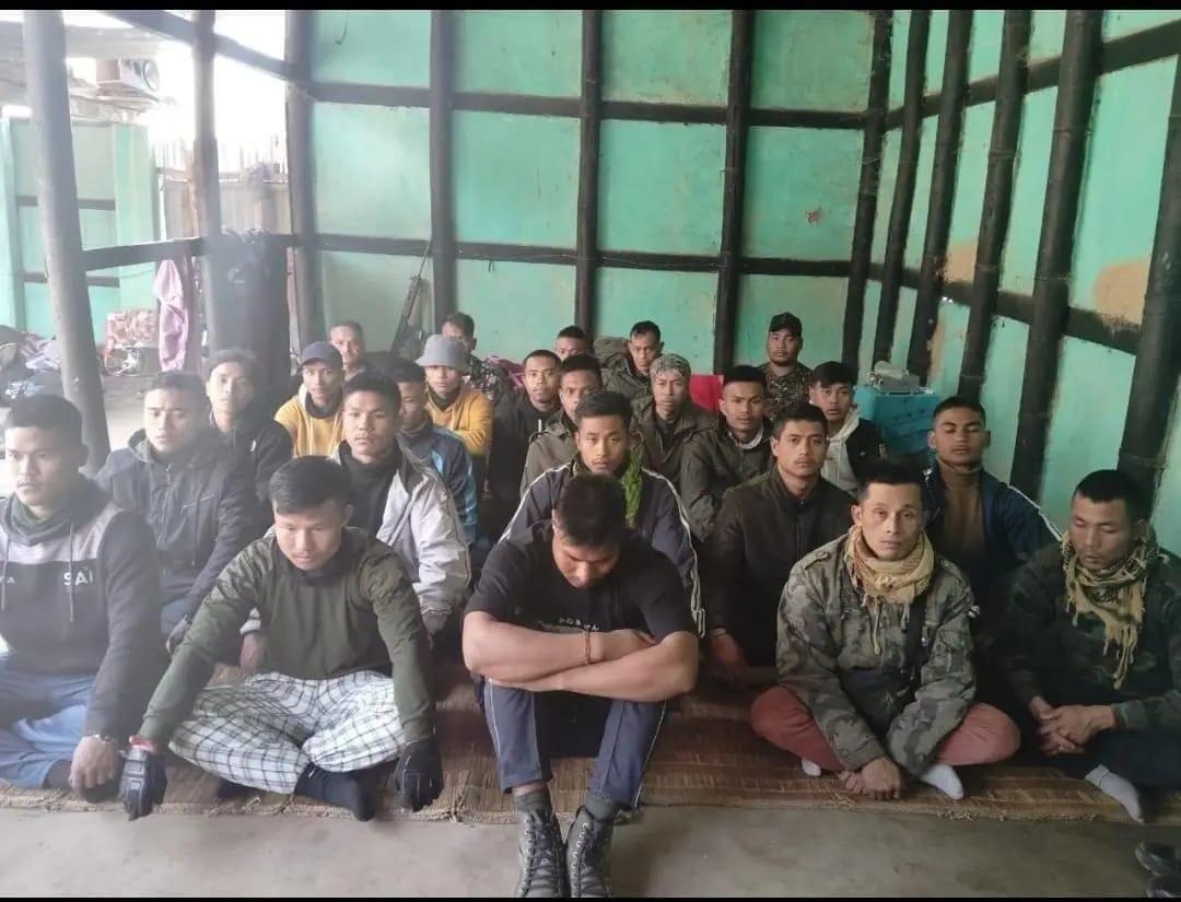 Khuman_ningthou's tweet photo. From a reliable source about Ambush (need
further verification)
there were 24 people in the group, some were
armed rest unarmed, they had halted the night in
a place call 00YOK near Leithao, in the morning
they were discovered and observed by the
village volunteers, https://t.co/OwtgsfUEMC
