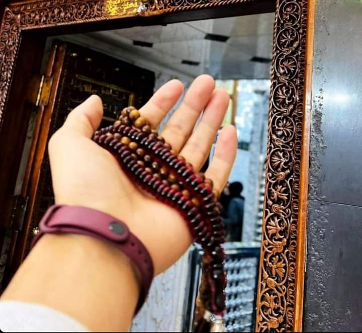 sanad_gomaa's tweet photo. قال رسول الله ﷺ :" ألا أُنبئكم بخير أعمالكم وأزكاها عند مليككم،وأرفعها في درجاتكم، وخيرٌ لكم من إنفاق الذهب والوَرِق،
وخيرٌ لكم من أن تلقوا عدوَّكم، فتضربوا أعناقهم ويضربوا أعناقكم؟
قالوا: بلى يا رسول الله، قال: ذكر الله". https://t.co/pJHYB1CBNA