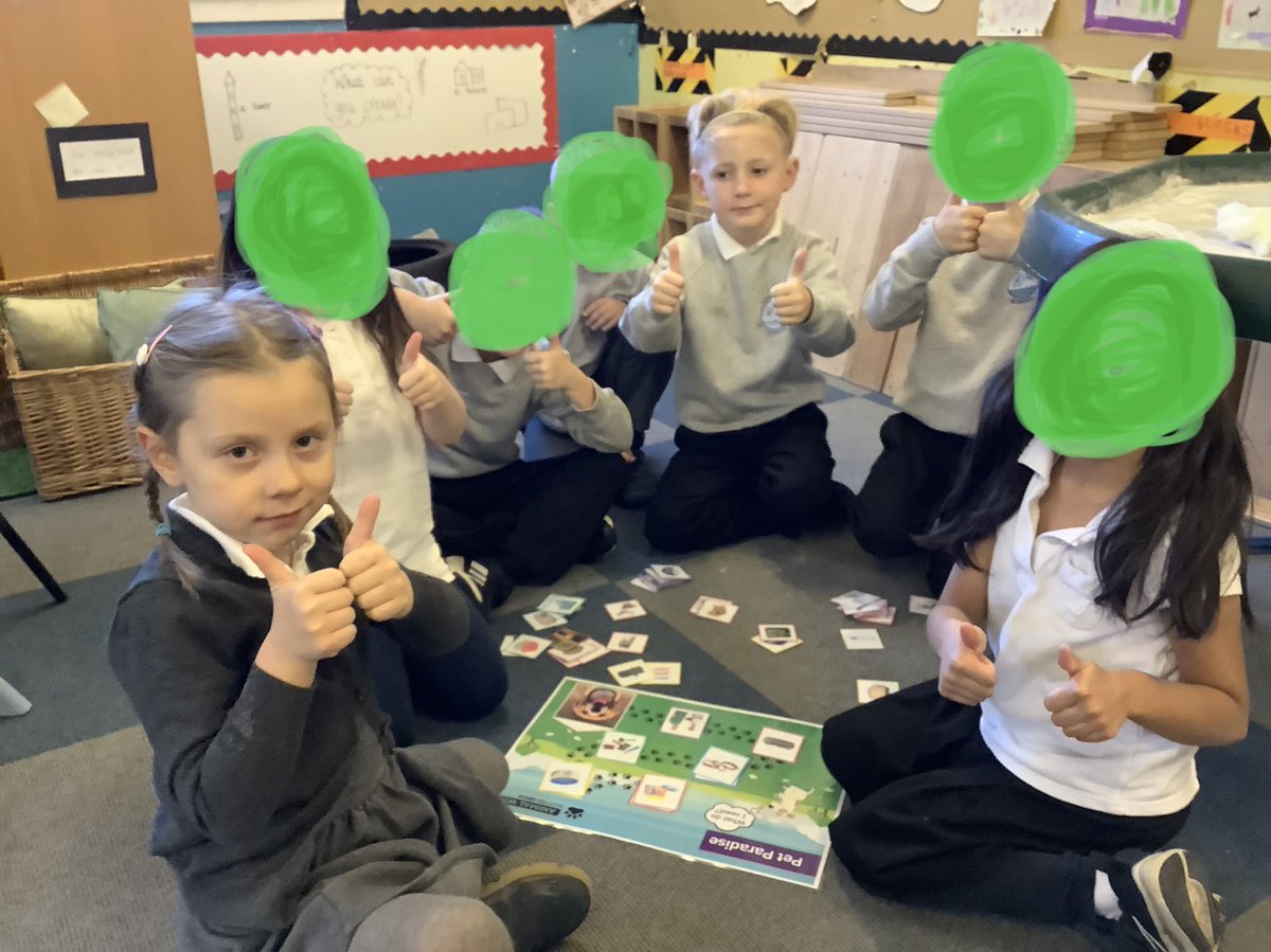 LoirstonPrimary's tweet photo. Yesterday, P2CG learned about the work of @ScottishSPCA and how to take care of different pets, during this engaging workshop with Emily. Thank you for helping us to be #animalwise πΆπ±π°πΉ https://t.co/oyh8jywYOd