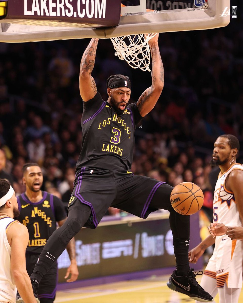 ChapaBet's tweet photo. Mashindano ya NBA In-Season: Matokeo ya Quarter-Finali &amp; Ratiba ya Semi-Fainali! 

Matokeo ya Leo Asubuhi:
Lakers 106 - Suns 103
Bucks 146 - Knicks 122

Mechi za Nusu Fainali zitakazopigwa Ijumaa:
Bucks vs Pacers
Lakers vs Pelicans

Nani atatinga fainali? https://t.co/1nc452wASB