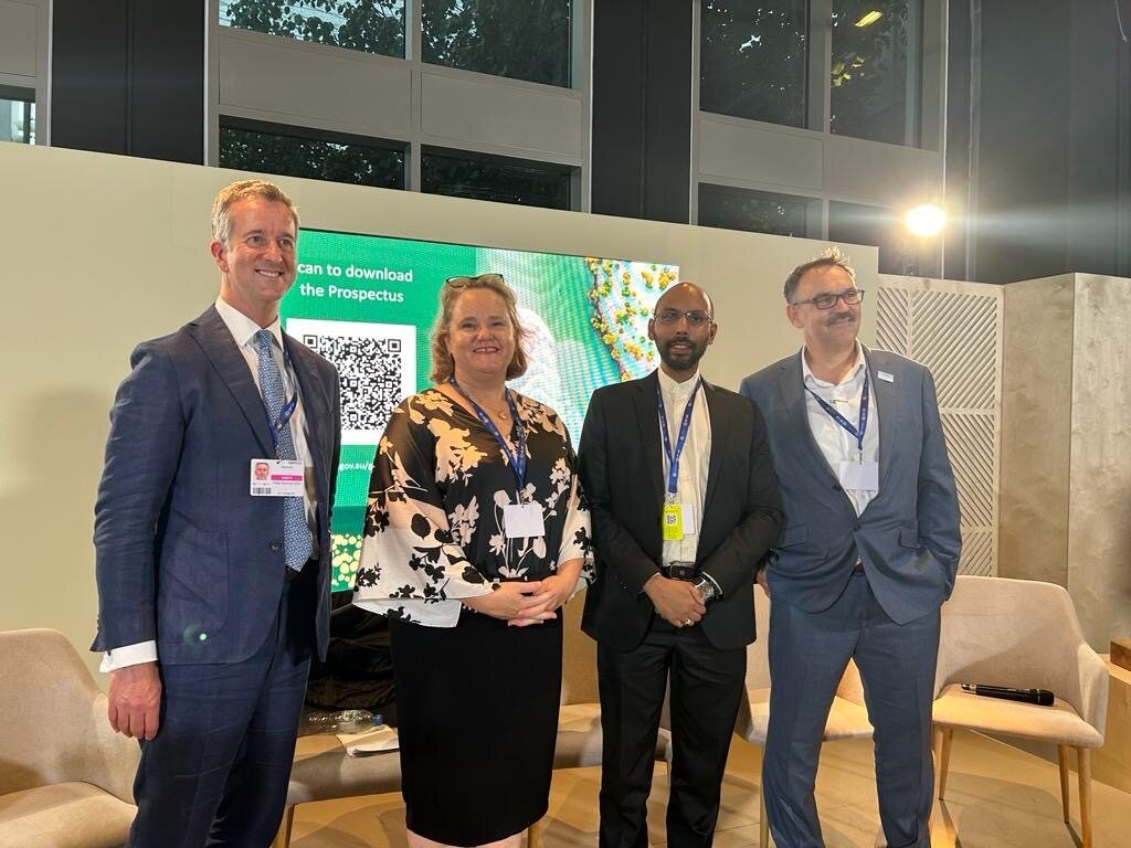 Austrade's tweet photo. The Australian Green Economy Prospectus is live!​ ♻️🔋​ 

A​ustralia is ready to partner with you as a reliable supplier of clean energy, critical minerals and#NetZerosolutions. ​

Launched at#COP28, read the prospectus now : https://t.co/NuGesbLw4I https://t.co/BN11AYANlk