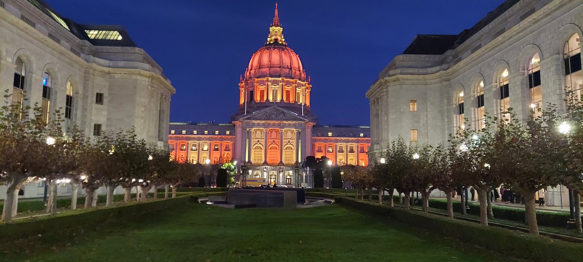 MrReginaldVeal's tweet photo. Through My Eyes๐๏ธ๐๏ธ๐ธ ~Reginald Veal
โThe Peopleโs Palaceโ
Colors of a Capital
๐๏ธ#photography #nightphotography #photooftheday #capital #capitalbuilding #sanfrancisco #throughmyeyes #reginaldveal https://t.co/YJ2YVzUbeJ