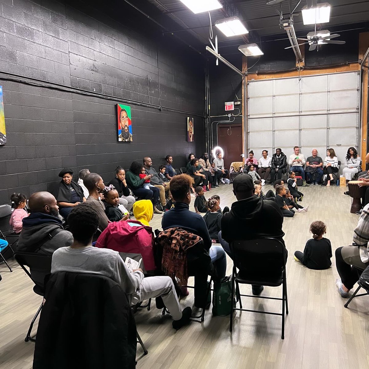 Author_YTM's tweet photo. Last Sunday, I had the privilege of reading for the beautiful families of Afiwi Cultural & Wellness Centre in Durham. #Afiwi #AfricanDiaspora #Caribbeandiaspora #Arts #Culture https://t.co/uxPJxIUohm
