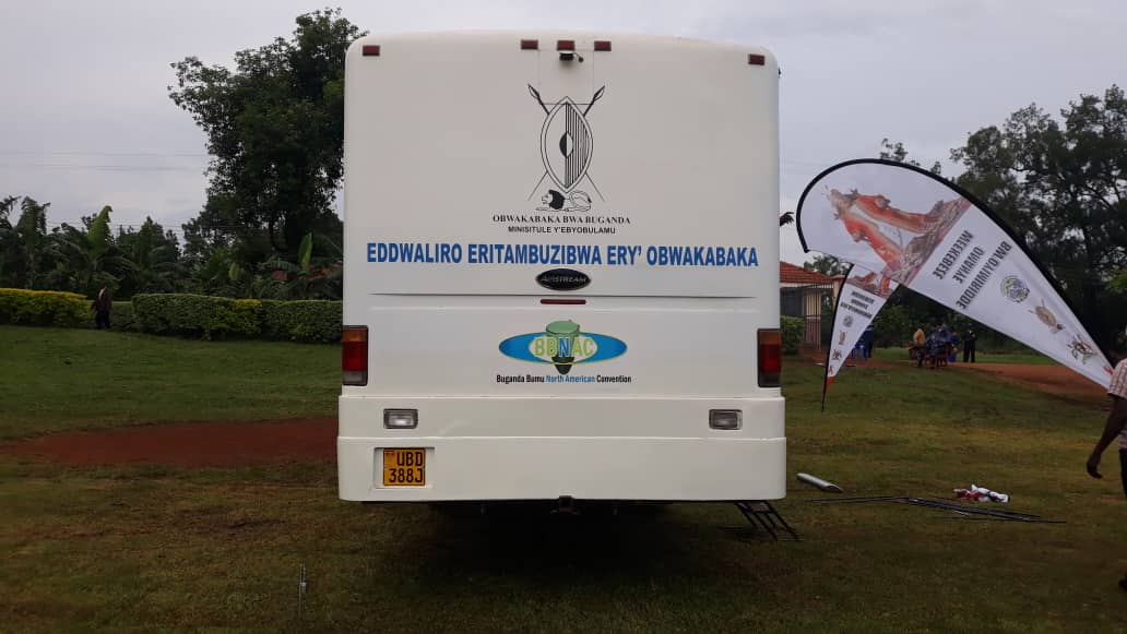 Ssazabusiro's tweet photo. Nga 1/12/2023, Sebwana yakulemberamu abavubuka okuva mu Busiro ne boolekera Bulemeezi ku mukolo gw'olunaku lwabavubuka mu Buganda. Mu bamu ku beetaba ku bikujjuko bino mwalimu Abaseesa Nsereko Ibrahim ne Namata Victoria 
@BugandaOfficial 
@JosephKawuki_ https://t.co/ZWyoFZ0YI9