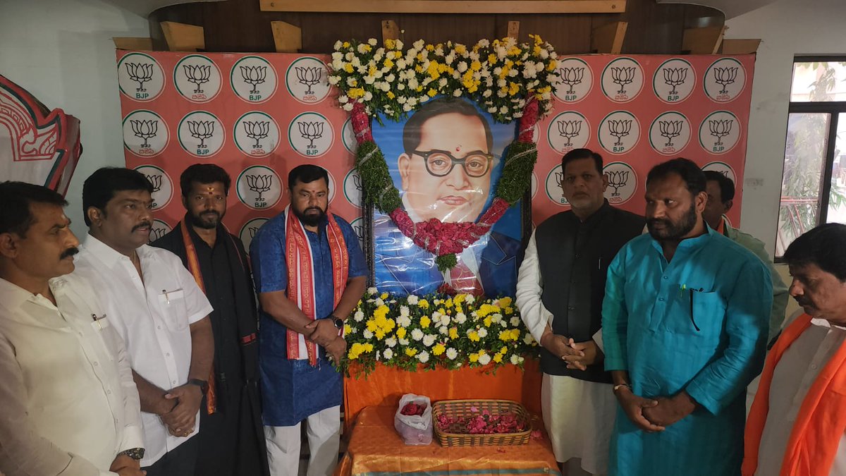 Paid floral tributes at the Dr. BR Ambedkar statue on Tank Bund in Hyderabad and the @BJP4Telangana state office on his #MahaparinirvanDiwas