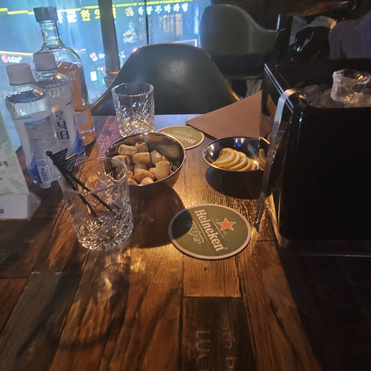 sharno28's tweet photo. i wanna drink with me 💦💦💦 #김해 #친구 https://t.co/dG2hfIiIrf