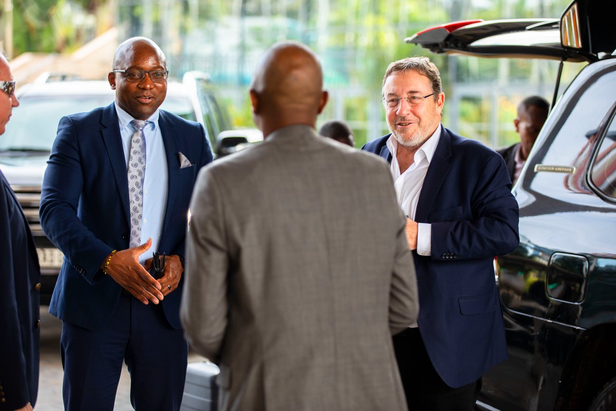 UNDP_Rwanda's tweet photo. Exciting news! @ASteiner, the @UN Under Secretary-General and @UNDP Administrator has just landed in #Rwanda, for an official visit. A warm welcome by Amb. Kavaruganda set the stage for exploring Rwanda's remarkable journey in cleanliness and sustainable mobility. Stay tuned for updates! #UNDPinAction #AchiminRwanda