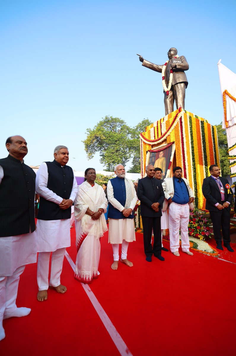 Paid tributes to Dr. Babasaheb Ambedkar on Mahaparinirvan Diwas.