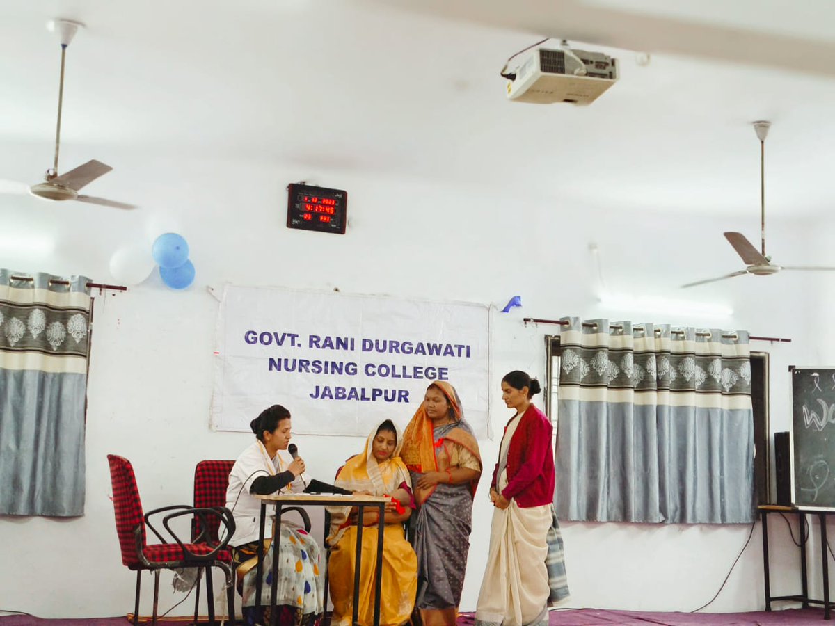 GunaVineeta's tweet photo. World AIDS day #जागरूकता अभियान Roleplay at G.R.D.CON Jabalpur by PG students https://t.co/47TztL0wek