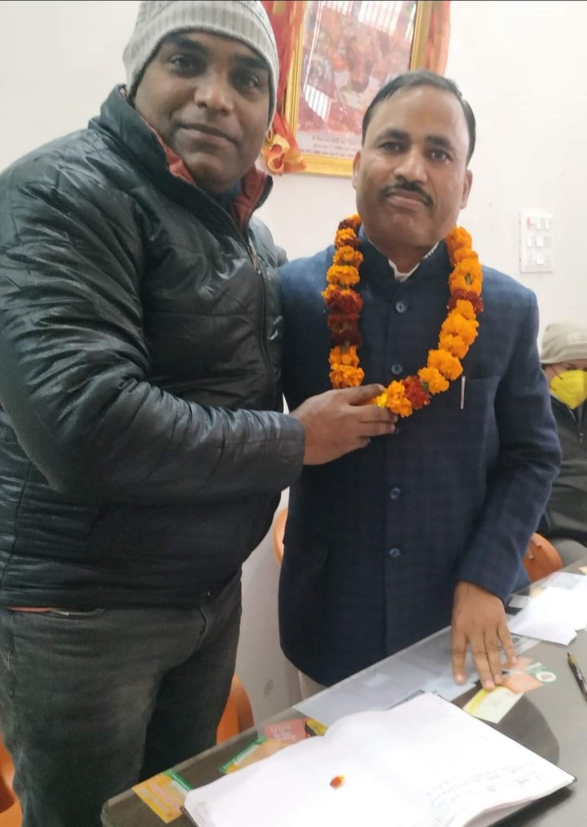 सरल स्वभाव के धनी एवं हापुड़ के माननीय विधायक श्री विजयपाल सिंह आढ़ती जी आपको जन्मदिन की हार्दिक शुभकामनाएं एवं बधाई।
मां चंडी महारानी की कृपा सदैव आप पर बनी रहे। आप दीर्घायु हो।
<a href="/MLAVijayPalSin/">MLA Vijay Pal Singh</a>