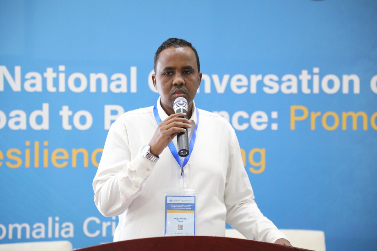 Exciting start to the final day of 'A National Conversation on Somalia’s Road to Resilience: Promoting Coordinated Resilience-Building' SCRP Project Manager, Abdi Tawane, kicks off with a comprehensive briefing on the key discussions from the past two days. 

#SomaliRecovery…