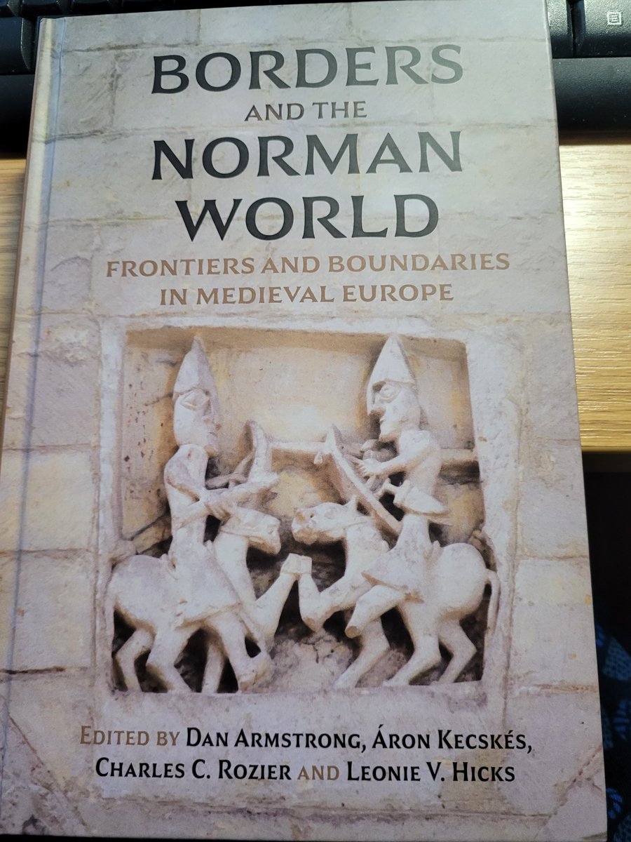 I'm the last of the editors to post their copy! 'Borders and the Norman World' officially published yesterday. You can still sign up for our hybrid launch event on 13 Dec #Normans ies.sas.ac.uk/events/book-la… And a reminder that I am mostly on 🟦☁️ now, so find me there.