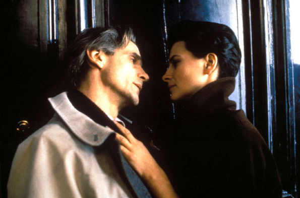 ladkabau's tweet photo. @DannyDrinksWine Jeremy Irons &amp; Juliette Binoche https://t.co/tMQuvA2dx5