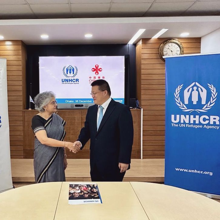 🙏🇨🇳感谢中国援助!
Honoured to welcome China’s support for Rohingya refugee women in Bangladesh, with 
$1.5 million #ChinaAid contribution to improve hygiene services.
👇Project launch with 🇨🇳Amb Yao Wen
data.unhcr.org/en/documents/d…