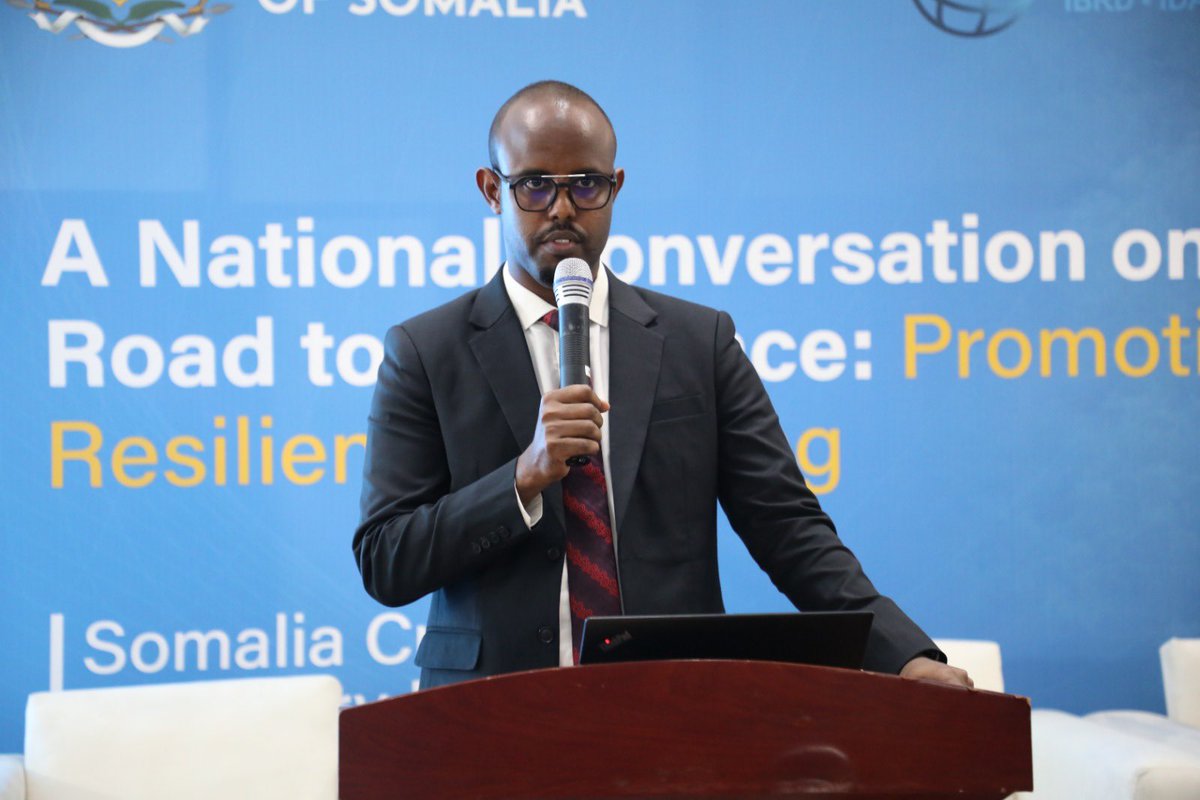 The “National Conversation on Somalia’s Road to Resilience” continues on the 3rd day in Mogadishu. 

#SomaliRecovery
#BuildingResilience 
#Kabasho
#SomaliaR2R