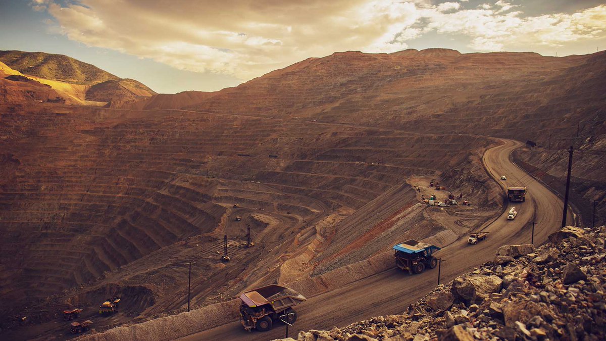 im_mining's tweet photo. Rio Tinto, with the help of HF Sinclair, will replace its entire fossil diesel consumption with renewable diesel at its Kennecott copper operation in Utah, USA, from 2024, the miner has confirmed | https://t.co/Jw3Jd2kDTt @RioTinto @kennecottutah #renewablediesel #HFSinclair https://t.co/Hw71nMq8lX