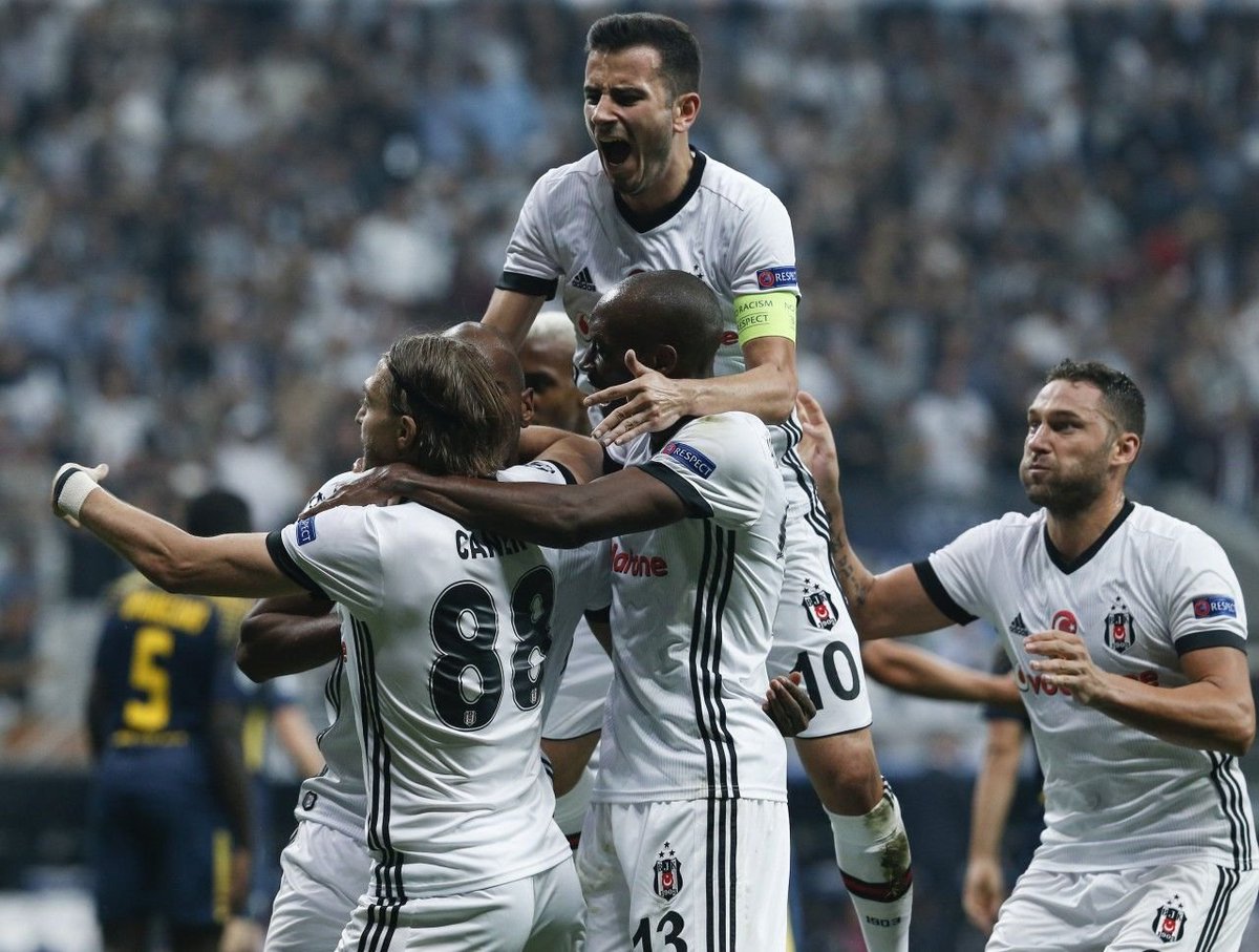 HaberKartali's tweet photo. TARİHTE BUGÜN: Leipzig'i deplasmanda 2-1 mağlup eden Beşiktaş, Şampiyonlar Ligi grubundan namağlup çıkan ilk Türk takımı oldu. (6 Aralık 2017) https://t.co/O8ayy07AJn