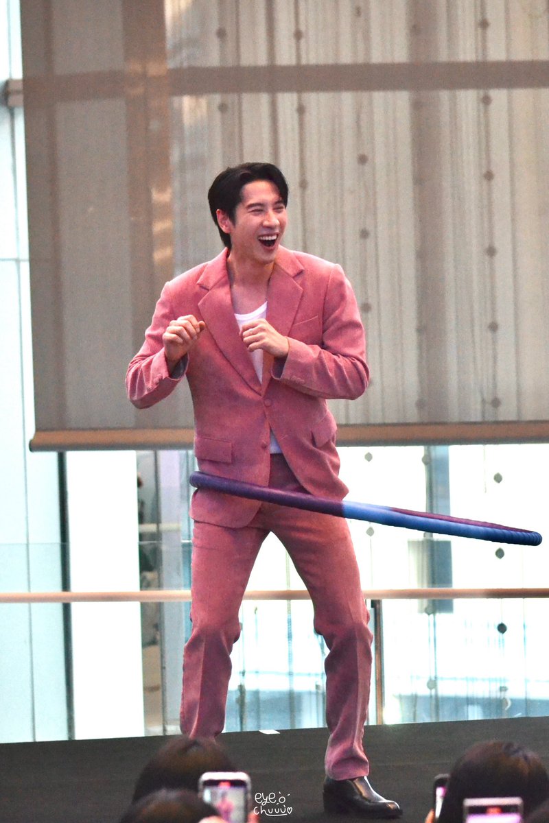 eyechuuu's tweet image. 231205 - รุ่นพี่สหเวช เอกฮูล่าฮูปคับผม 🩷

@brightrpp_ 

#ONESIAMxBright
#Brightrpp
#SCBXNextTech
#SiamParagon 
#ilovesiam