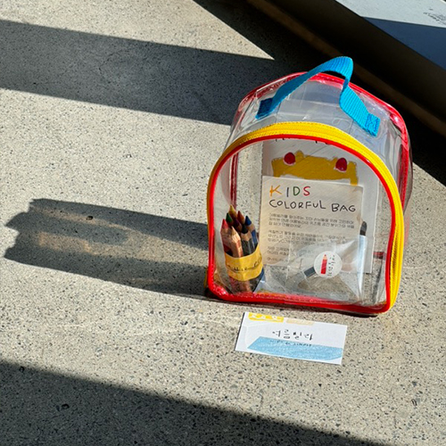 JtVngxB2DrAKQY0's tweet image. 고객님께서 보내주신 소중한 사진 후기!
주문제작 상품 PVC 투명백 BA049 입니다~

제품 상세 이미지를 보고싶으시다면 아래 링크를 클릭해주세요
gabangmall.com/product/detail…

#PVC백 #PVC가방 #PVCBAG #투명가방 #맞춤제작가방 #다용도가방 #투명백 #투명가방 #주문제작가방 #가방주문제작 #파우치제작