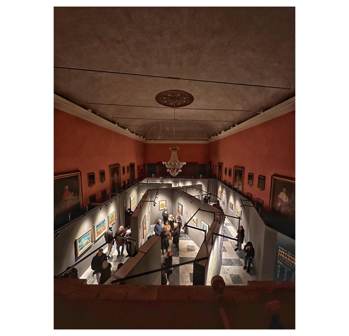 #Fermo il tempo delle mostre 🥇#AntonioLigabue e #GiuseppePende a Palazzo dei Priori: da non perdere!
E per #Natale regala #arte > acquista un biglietto per le mostre e scopri la splendida città di Fermo! #lemarche #marchecultura #natale2023