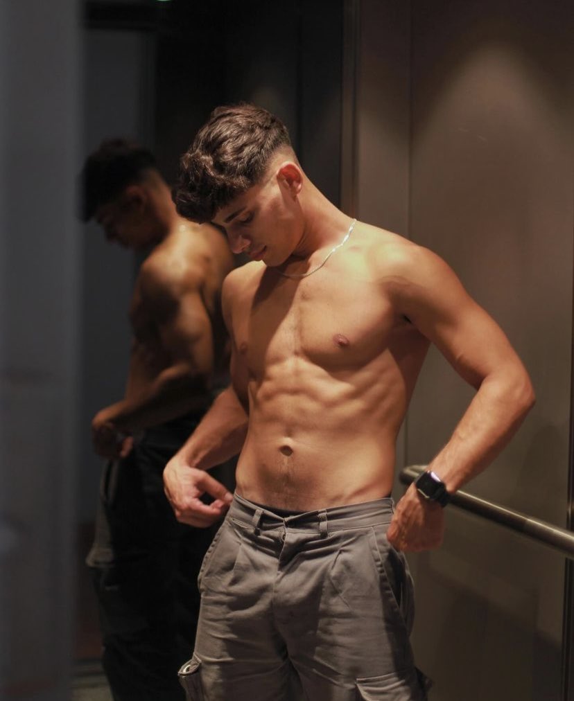 BoysLnative's tweet photo. 🥵😍 https://t.co/iiZR82shez
