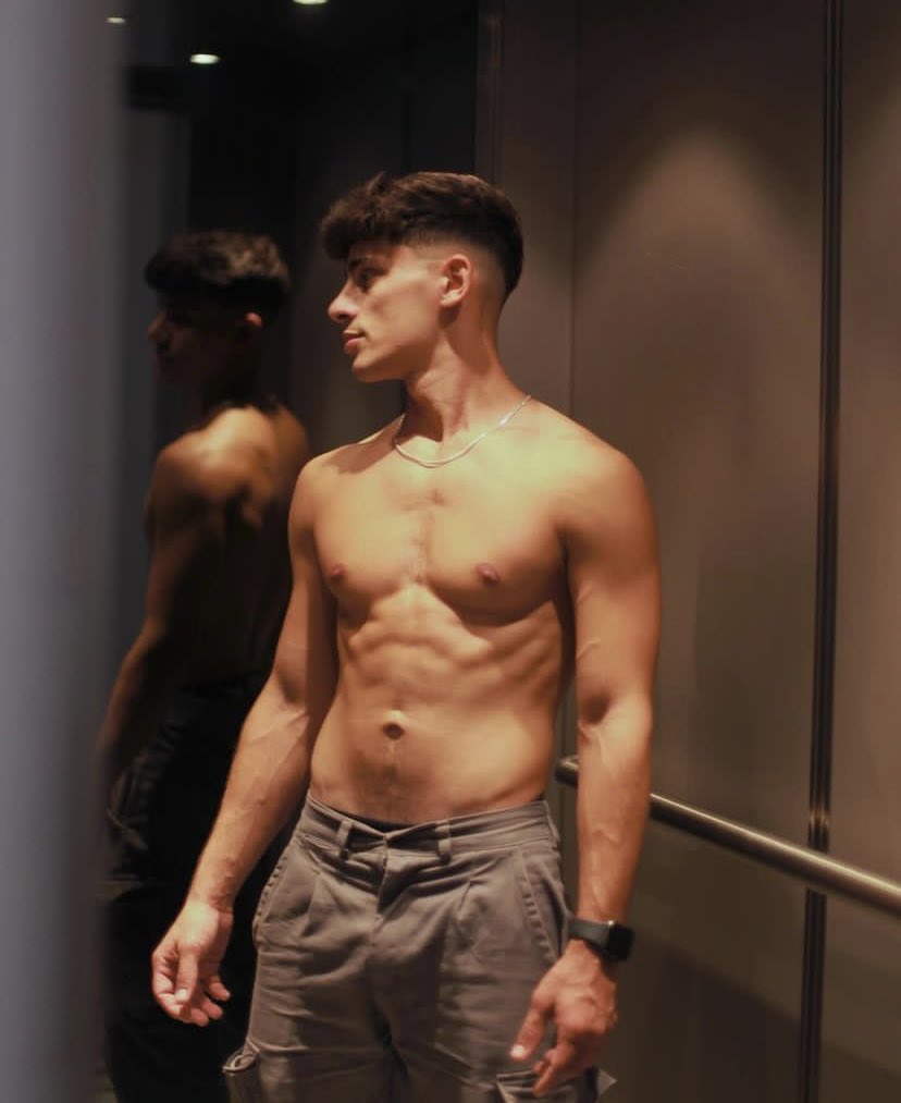 BoysLnative's tweet photo. 🥵😍 https://t.co/iiZR82shez