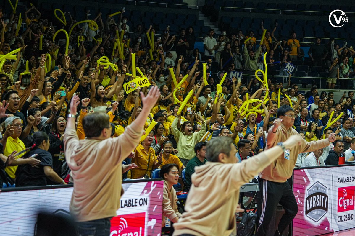 UST CAPTURES THE WOMEN'S BASKETBALL CHAMPIONSHIP 🐯🗣️

The UST Growling Tigresses dethrone the NU Lady Bulldogs after overcoming a 15-point lead en route to a 71-69 win in Game 3 of the UAAP Season 86 women's basketball finals at the Smart Araneta Coliseum on Wednesday, Dec. 6.