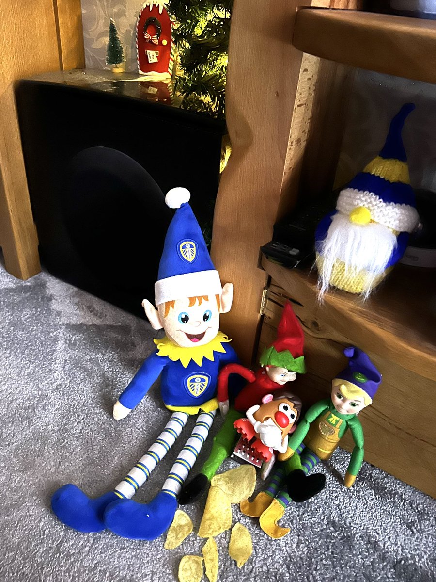 ShaunaLockers's tweet photo. I think my Hubby secretly enjoys helping the elves with their mischief…😋 #ElfinHell https://t.co/LfBWlS2rAP