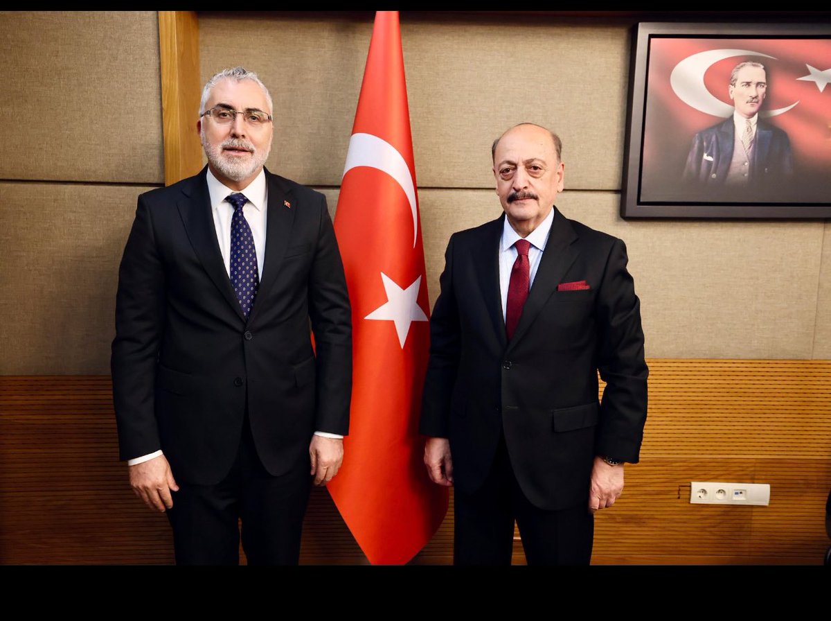 sefzey1's tweet photo. #TaseronaKadro verilen sözler tutulsun hakkımız yenmesin artık @vedatbilgn @isikhanvedat https://t.co/ToUehVadVM