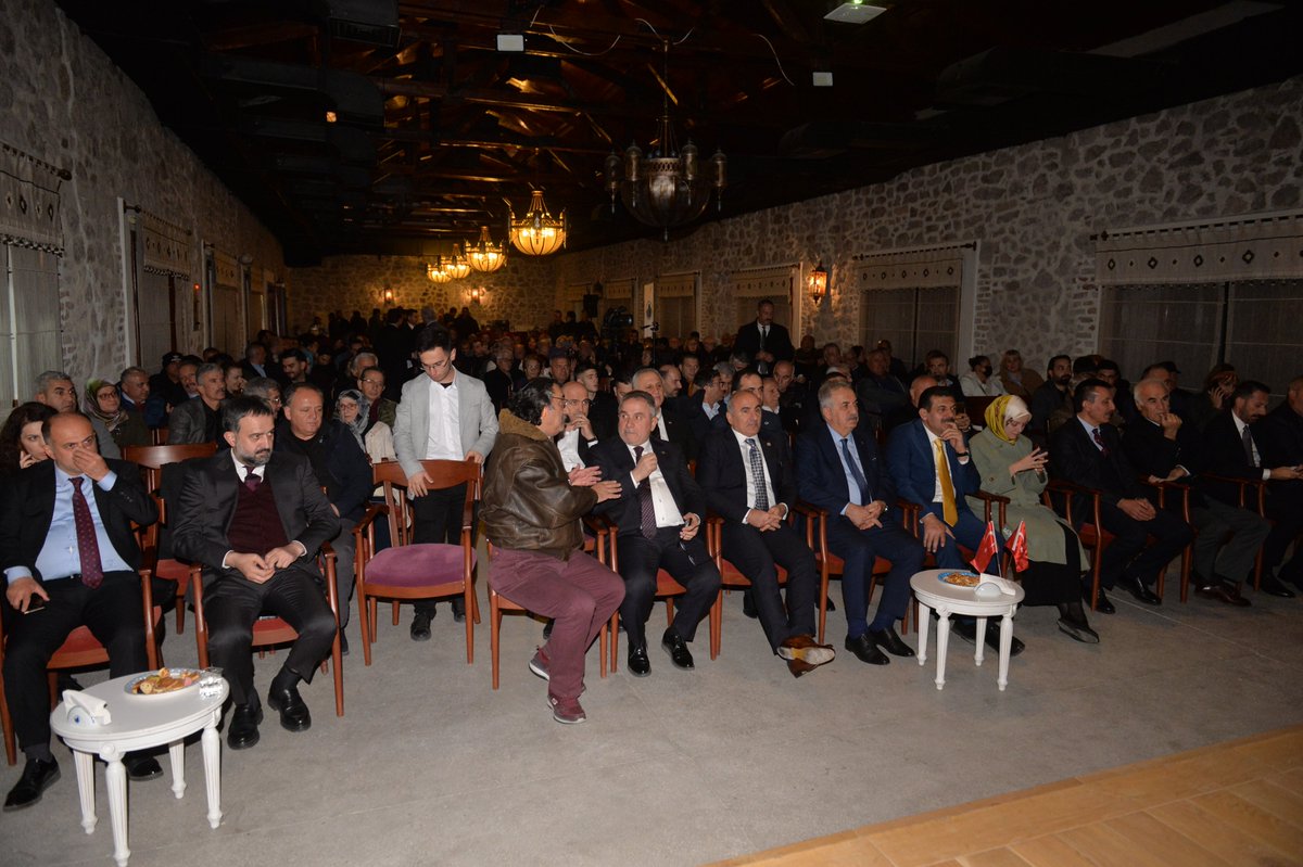 ank_kentkonseyi's tweet photo. Bileşenimiz @Rize_Federasyon'unun proje kapsamında çektiği  "Yaşayanların Dilinden, Rize'nin Yaşayan Tarihi" adlı belgesel filminin galası Ulucanlar Cezaevi Müzesi'nde gerçekleşti.
AKK adına Başkan Halil İbrahim Yılmaz'ın katıldığı galaya bileşenlerimiz de ilgi gösterdi. https://t.co/UxSROJcRxM