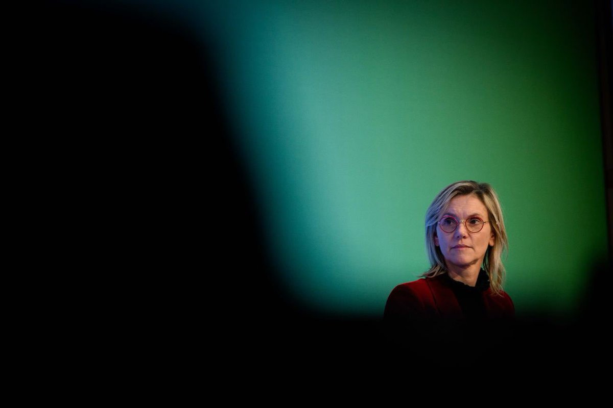 AgnesRunacher's tweet photo. Nous avons besoin de 70 milliards d'euros de plus par an pour la transition écologique : en plus des investissements massifs de l'Etat, nous agissons pour que les acteurs économiques privés apportent les financements complémentaires. #RDVBercy2023 https://t.co/iKFX2tRFP9