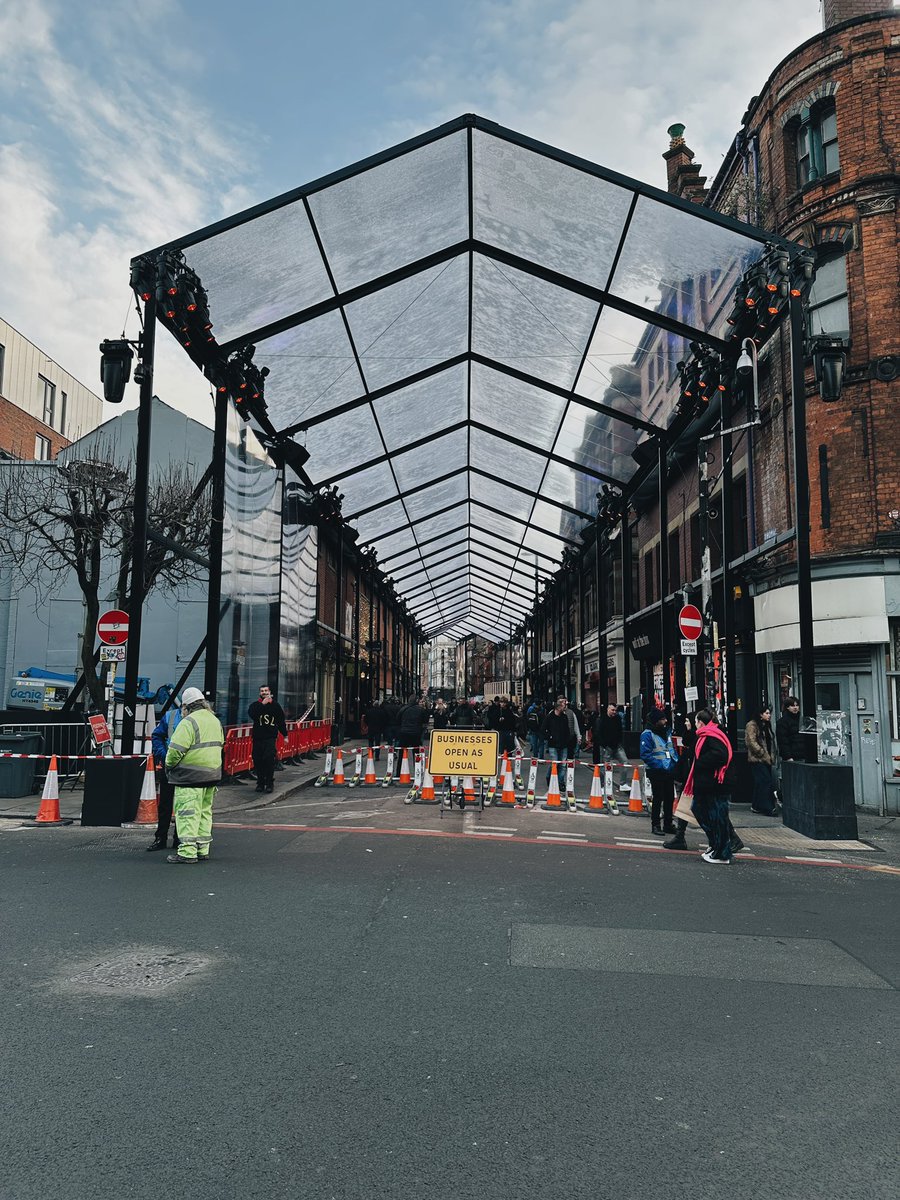 kylebc86's tweet image. ‘Chic Manchester’ @CHANEL - pretty cool temporary structure along Thomas Street - would be really cool to have similar structures along pedestrianised streets in the city