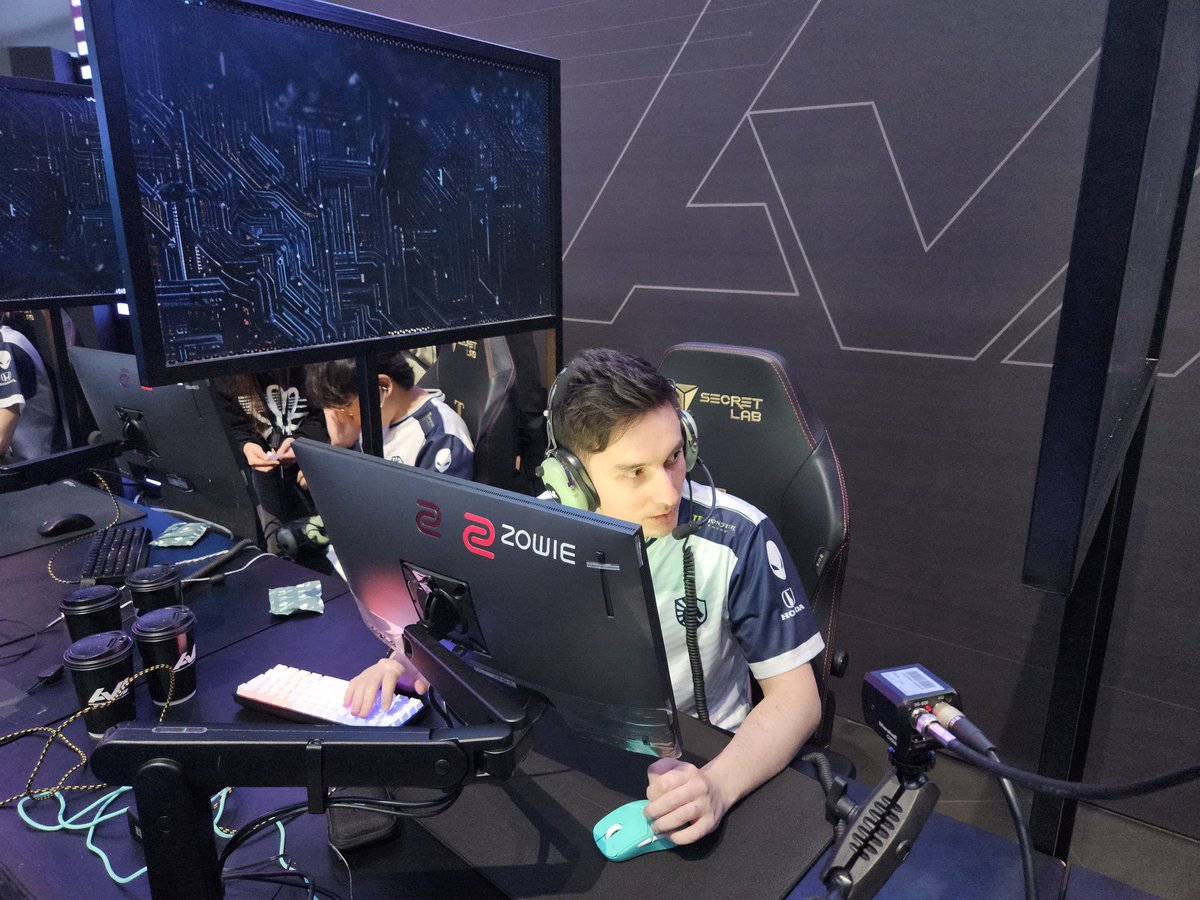 SOOP_EN's tweet photo. #TLWIN https://t.co/reGjyelINP