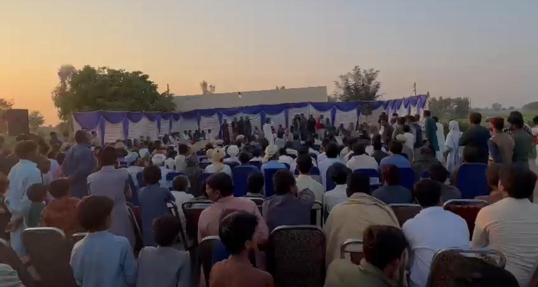 moavia_official's tweet photo. حلقہ این۔اے 109 جھنگ
موضع بن مرالی ٹوبہ روڈ میں مرالی برداری کی طرف سے کارنر مٹینگ میں شرکت
#explorejhang #na109 #pp128 #rahehaqparty https://t.co/tAuBxoNqUN
