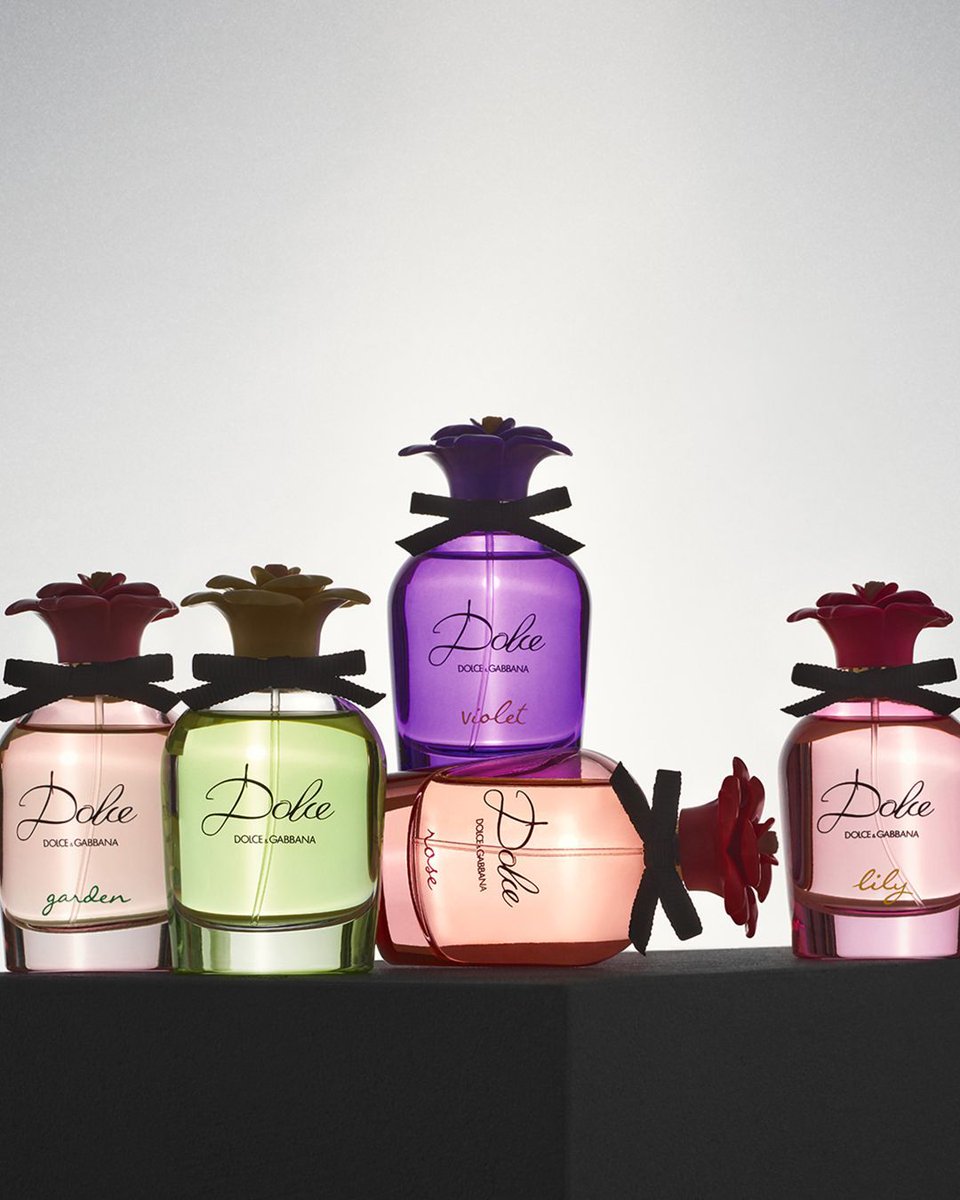 dolcegabbanajp's tweet photo. すべての瞬間に喜びを添える、魅惑的な香り。ドルチェ&ガッバーナのフレグランス「ドルチェ」シリーズ。
#DGBeauty のエクスクルーシブなギフトコレクションをチェックして
https://t.co/6fQvss3r4X
#DolceGabbana #DGDolce #DGHolidays #MadeinItaly https://t.co/MWhdLbfhth