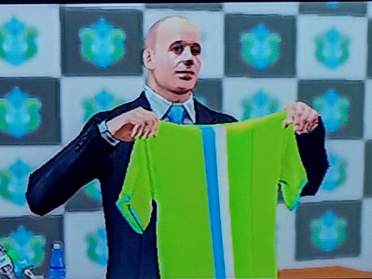 issdeluxe1's tweet photo. Fichando a Ilde Lima en PES 2009 #savepes @ildelima6 @HistoricosPes https://t.co/1Ccp5SzNL5