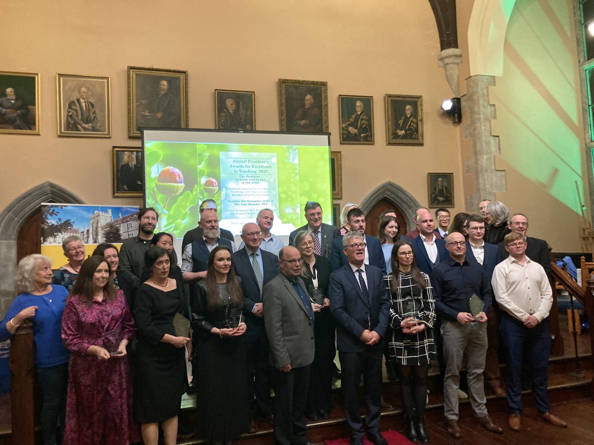 DaraghOConnell's tweet photo. Wonderful evening yesterday in Aula Max to celebrate the UCC President’s Excellence in Teaching Awards with our very own Noreen Kane who won in the PG category👏👏👏@italian_ucc @sllc_ucc @UCC_CIRTL @CACSSS1 @johbees @UCC https://t.co/3HHS3vDOEz