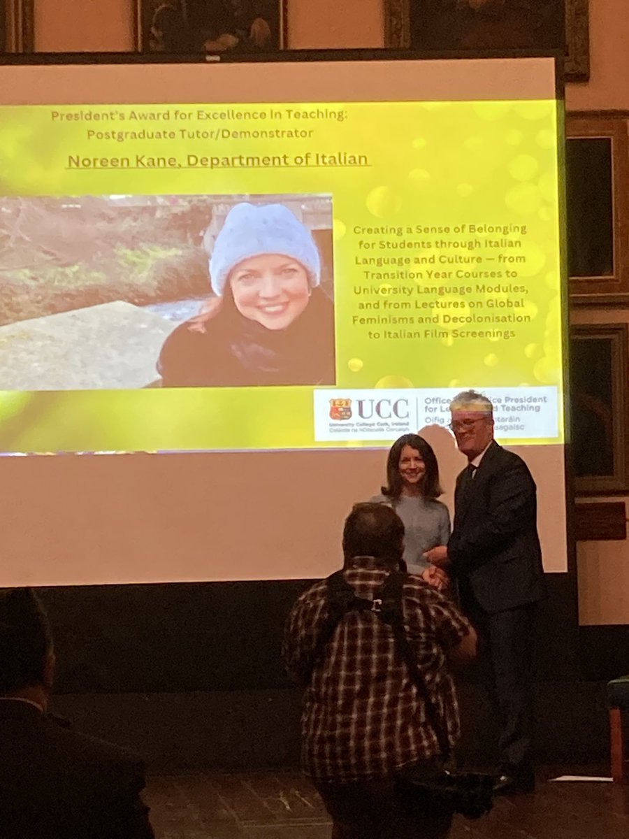 DaraghOConnell's tweet photo. Wonderful evening yesterday in Aula Max to celebrate the UCC President’s Excellence in Teaching Awards with our very own Noreen Kane who won in the PG category👏👏👏@italian_ucc @sllc_ucc @UCC_CIRTL @CACSSS1 @johbees @UCC https://t.co/3HHS3vDOEz