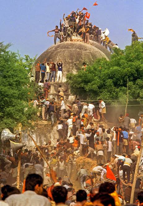 The day when RamLalla was liberated, after barbaric invaders ‘imprisoned’ him for 500yrs and waited 32yrs to get his home back. #RamMandir #KarSevaks #Ayodhya #Dec6