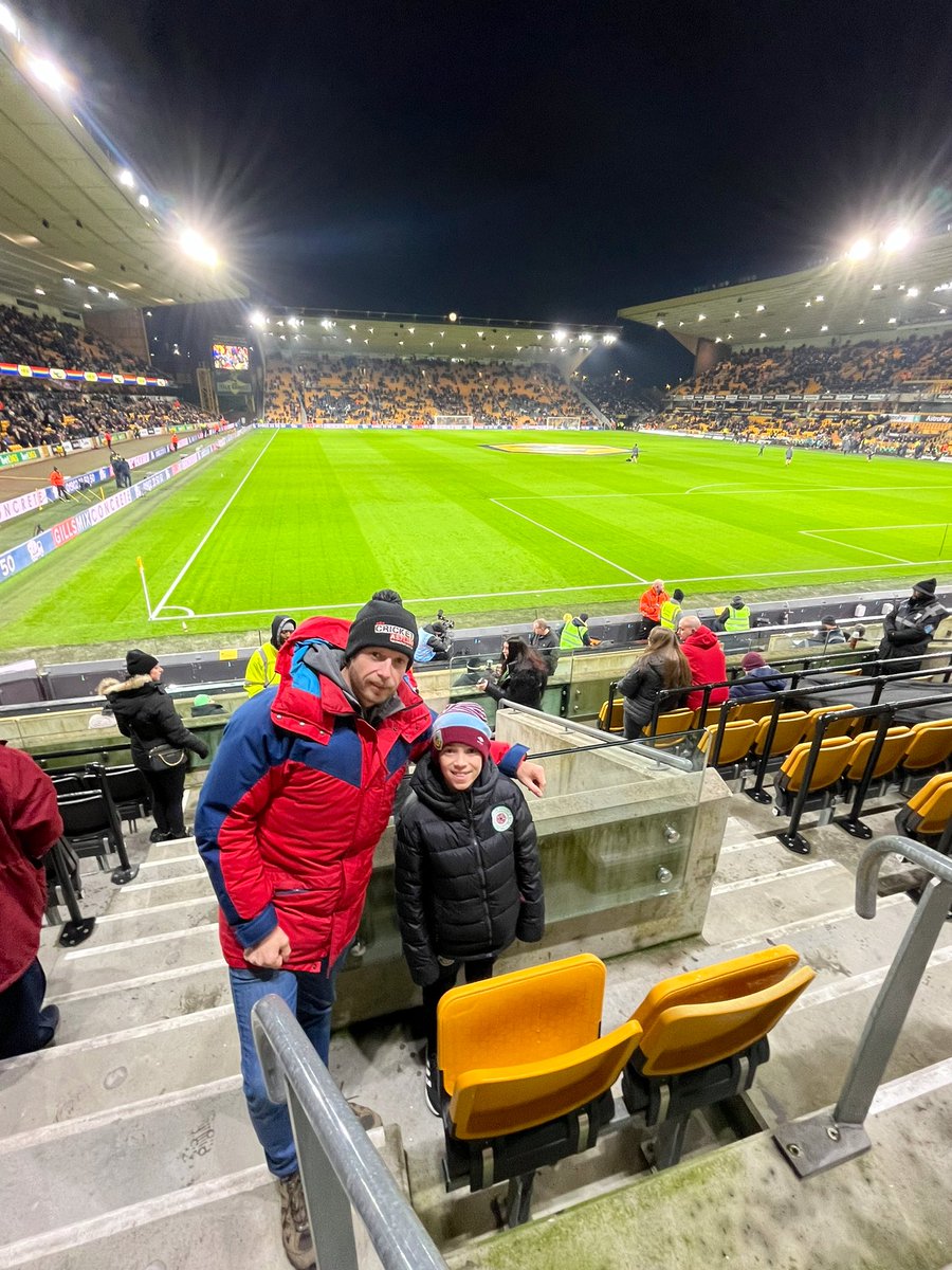 UTC - Wolves (a)

🟣🔵