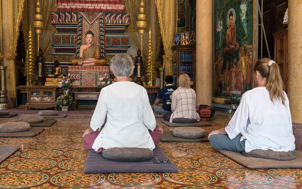 uatcnews's tweet photo. Nestled in the bustling heart of Phnom Penh is Wat Langka, a haven for Buddhist seeking moments of contemplation for inner peace.🇰🇭🧘 Feeling the need to unwind and alleviate stress? Embark on this tranquil journey in the capital of Cambodia!🪷 #BornforAdventure https://t.co/bXOb1aXSpD