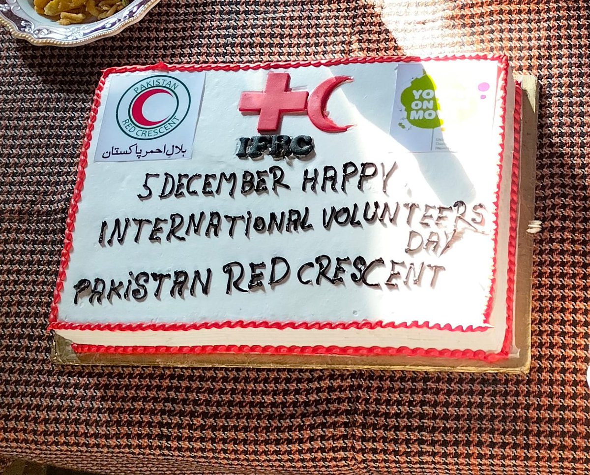 prcsindh's tweet image. Pakistan Red Crescent Society District Branch Khairpur staff and volunteers celebrated International Volunteer&apos;s Day at the PRCS Office in Khairpur Mir&apos;s. District Branch Chairman Dr. Aijaz Gajani, all branch staff and volunteers participated in the event.

#prcsindh