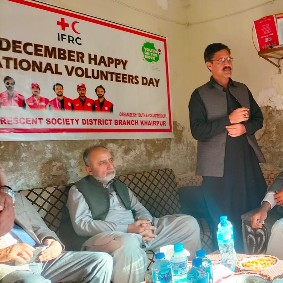 prcsindh's tweet image. Pakistan Red Crescent Society District Branch Khairpur staff and volunteers celebrated International Volunteer&apos;s Day at the PRCS Office in Khairpur Mir&apos;s. District Branch Chairman Dr. Aijaz Gajani, all branch staff and volunteers participated in the event.

#prcsindh