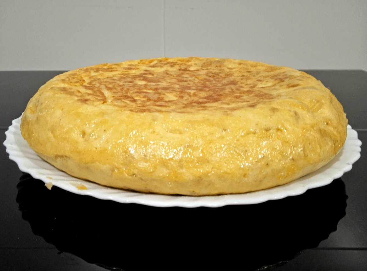 Manda huevos...
🤤

#tortilladepatatas
#tortillaespañola
#Omelette aux pommes de terre 
#spanishomelette
#typicalspanish