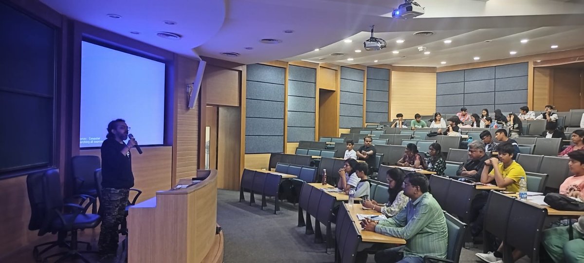 AkshayiWeb's tweet image. Proud to have closed the #IITMumbai #EurekaJunior 4 day bootcamp with a very interesting topic on Sunday 3rd Dec 23, Thanks to #eCell #IITMumbai for giving me this chance to do the closing. Grateful to be doing my bit for the ecosystem. #OmRagadattaThota @iitbombay @ecell_iitb