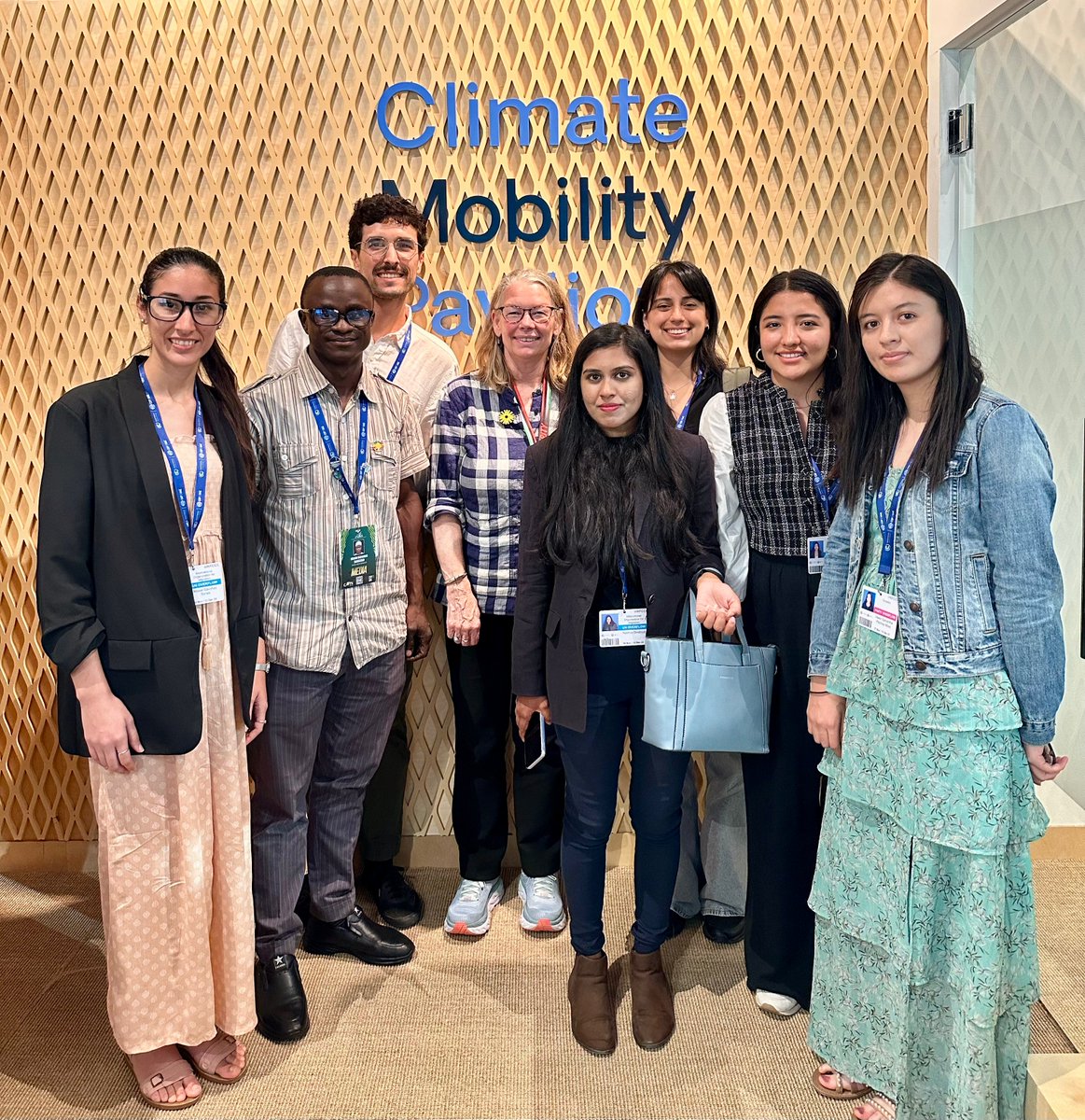 Great meeting between @HeatherGrady1 of @RockPhilanth & Climate Mobility Delegates at #COP28! Unlocking philanthropic climate funds for youth is a game-changer in enabling young leaders and solution makers. #ClimateMobility