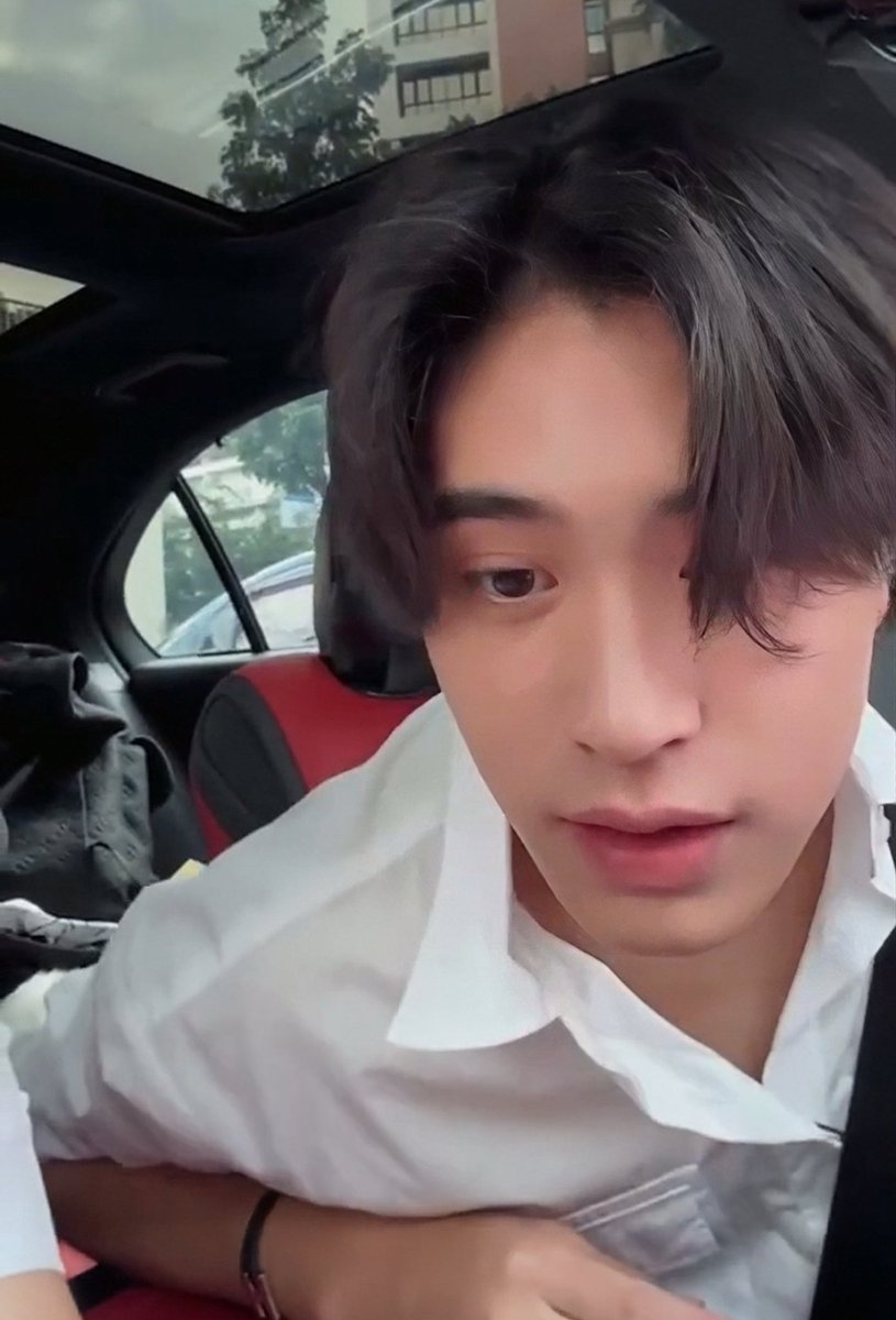 น้องนวัตปี1                              พี่นวัตปี2