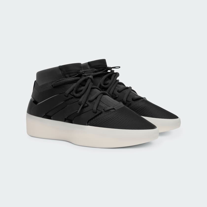 MoreSneakers.com tweet media