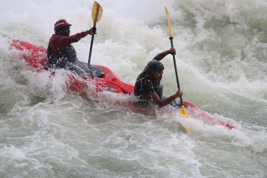 WhiteNileraftUG's tweet photo. Grade 5 white water tandem kayaking. BOOK A MEMORABLE ADVENTURE Today! #Grade5rafting #Grade5Extremerafting #Rivernile #Nileriver #Grad3rafting #Grade1-2Rafting #Africa #Falls #Touruganda #Adventure #Uganda #kayaking https://t.co/5wQPzFNjhI (0) 787 508 236 +256 702 468 286 https://t.co/xEC6rwFBay